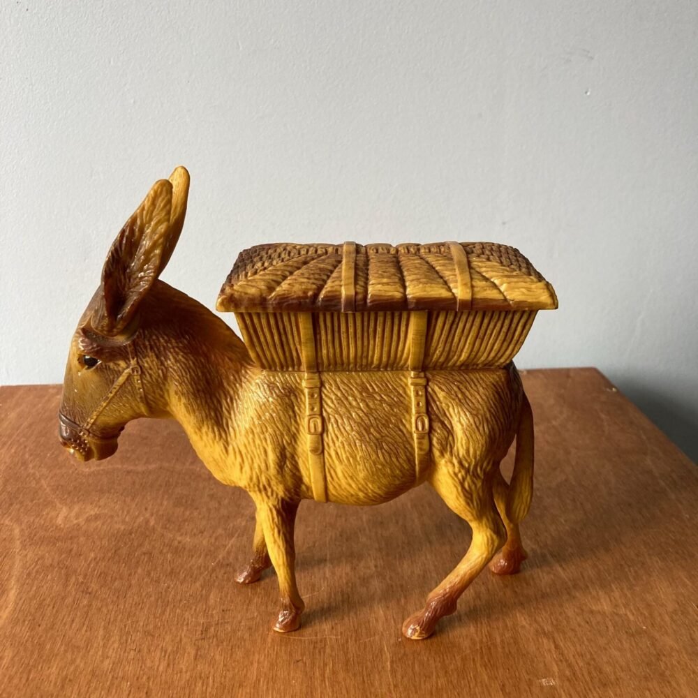 Retro Donkey Cigarette Dispenser – Vintage Automatic Holder, Unique Collectible & Desk Decor